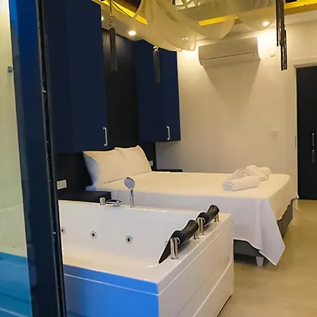 לינה וארוחת בוקר Fiyaka Garden Sapanca 3*